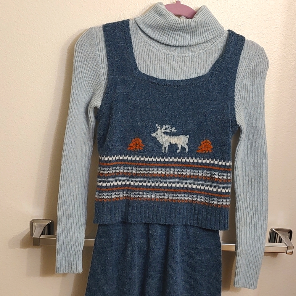 Vtg knitted elk dress - Picture 3 of 14